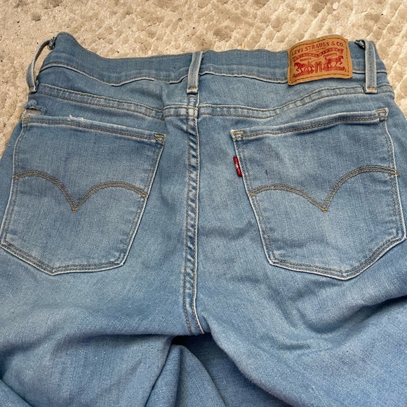 Levi’s 711 skinny Distressed Jeans - Picture 3 of 4